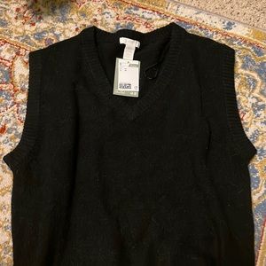H&M v neck vest